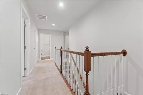 Entry Way - 602 Schaefer Ave, Chesapeake, VA 23321 photo 6 of 11