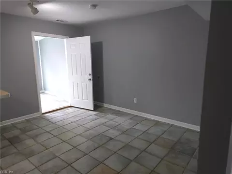 Entry Way - 4064 Sloop Trl, Chesapeake, VA 23321 photo 1 of 1