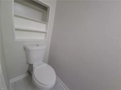 Bath - 4064 Sloop Trl, Chesapeake, VA 23321 photo 2 of 2