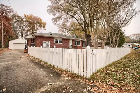 27 Colberts Ln, Newport News, VA 23601