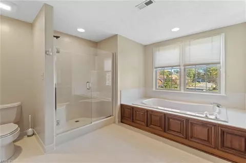 Bath - 43 Edenbrook Dr, Hampton, VA 23666 photo 2 of 5