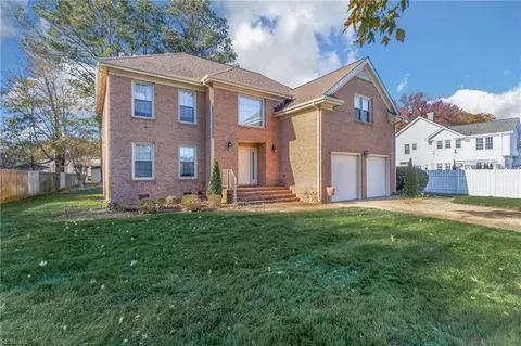 Exterior - 43 Edenbrook Dr, Hampton, VA 23666 photo 2 of 10