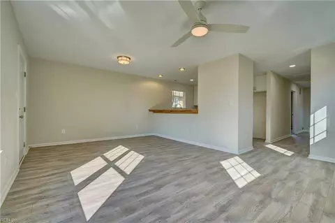 Living - 51 W Virginia Ave, Hampton, VA 23663 photo 3 of 6