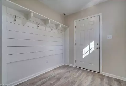 Entry Way - 51 W Virginia Ave, Hampton, VA 23663 photo 2 of 7