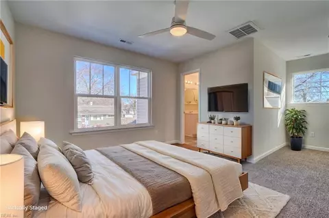 Bedroom - 51 W Virginia Ave, Hampton, VA 23663 photo 3 of 10