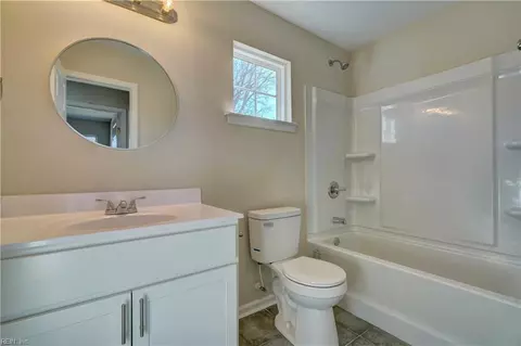 Bath - 51 W Virginia Ave, Hampton, VA 23663 photo 4 of 4