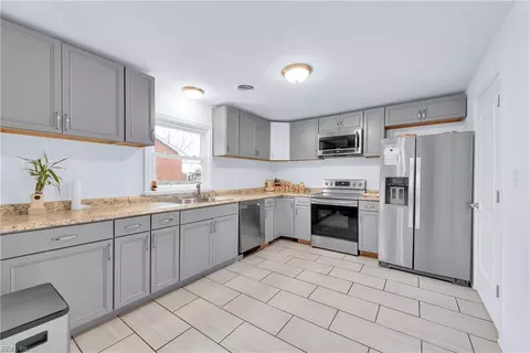 10 Ridgecrest Dr, Hampton, VA 23666 photo 8