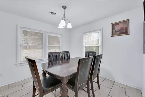10 Ridgecrest Dr, Hampton, VA 23666 photo 7