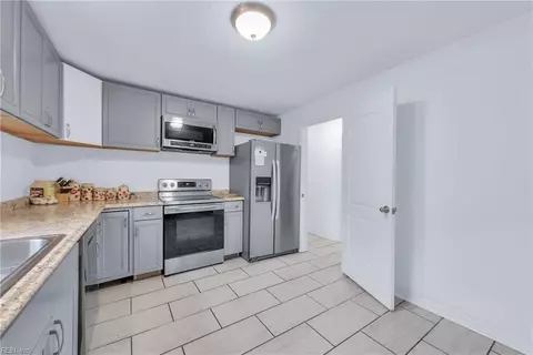 10 Ridgecrest Dr, Hampton, VA 23666 photo 9