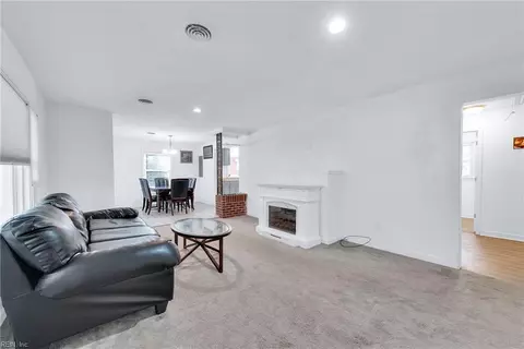 10 Ridgecrest Dr, Hampton, VA 23666 photo 5