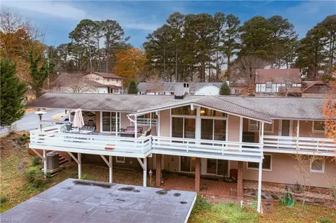 808 E Riverview Dr, Suffolk, VA 23434