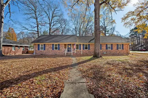 229 Northview Dr, Chesapeake, VA 23322
