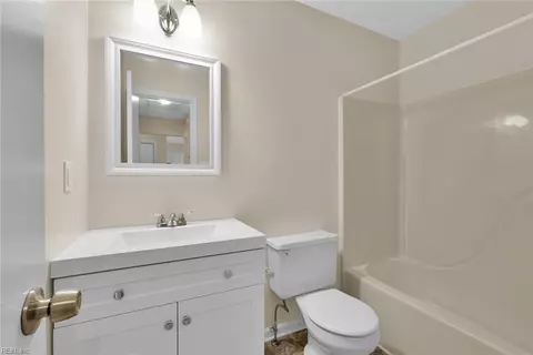 Bath - 108 Lantana Ln #29, Hampton, VA 23669 photo 1 of 4