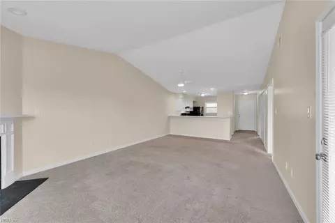 Living - 108 Lantana Ln #29, Hampton, VA 23669 photo 6 of 6
