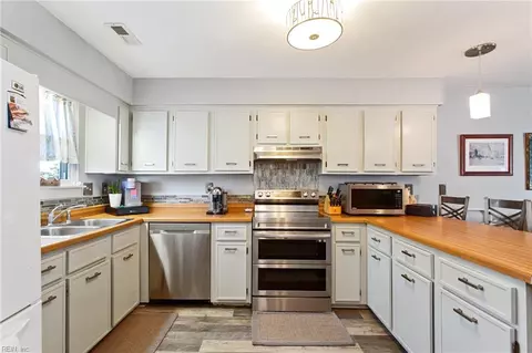 2100 E Ocean View Ave #32, Norfolk, VA 23518 photo 11