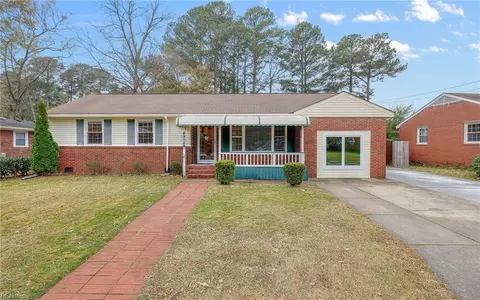 4908 Holly Rd, Portsmouth, VA 23703