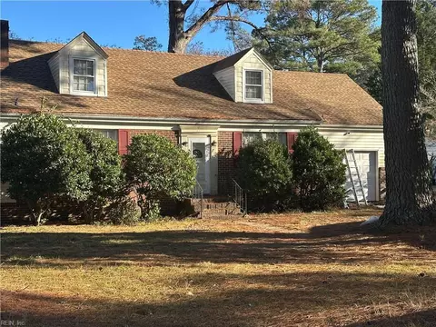 3121 Rolen Dr, Portsmouth, VA 23703