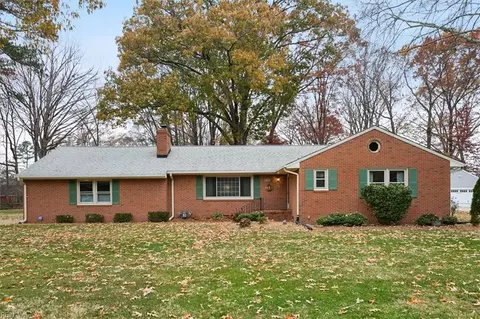 118 Bell Hill Dr, Yorktown, VA 23692