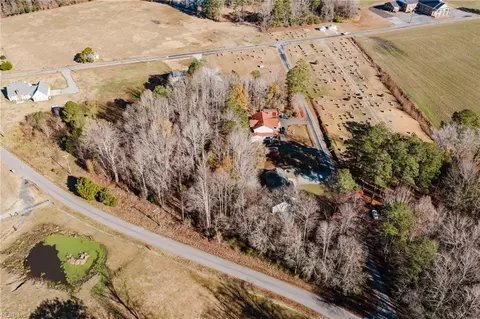 View/Area - 27220 Avis Dr, Windsor, VA 23487 photo 10 of 10