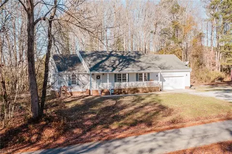 Exterior - 27220 Avis Dr, Windsor, VA 23487 photo 5 of 5