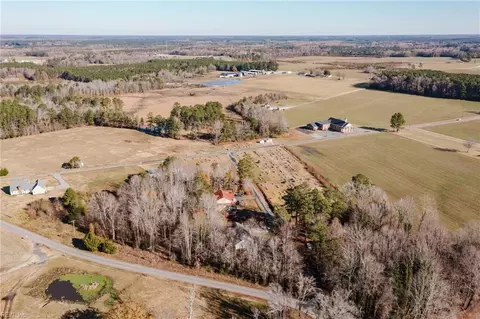 View/Area - 27220 Avis Dr, Windsor, VA 23487 photo 9 of 10