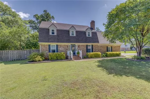 365 Briarfield Dr, Chesapeake, VA 23322