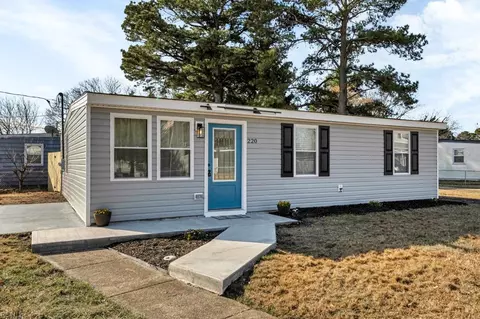 220 Velva Dr, Chesapeake, VA 23325