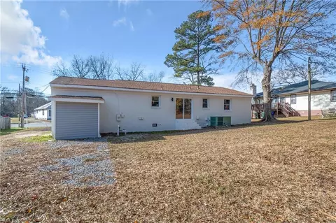1104 White Marsh Rd, Suffolk, VA 23434 photo 32