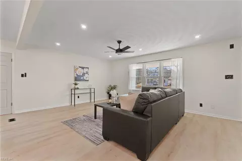 1104 White Marsh Rd, Suffolk, VA 23434 photo 10