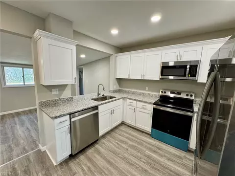 3716 Wayne Cres, Norfolk, VA 23513 photo 9