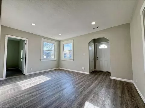 3716 Wayne Cres, Norfolk, VA 23513 photo 3