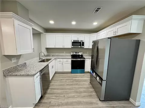 3716 Wayne Cres, Norfolk, VA 23513 photo 10