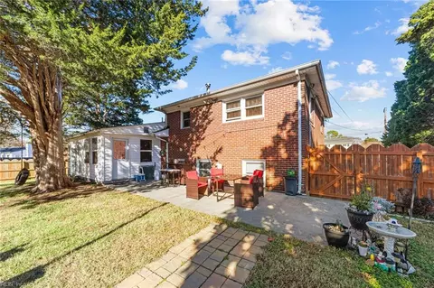 Exterior - 81 Wheatland Dr, Hampton, VA 23666 photo 9 of 12