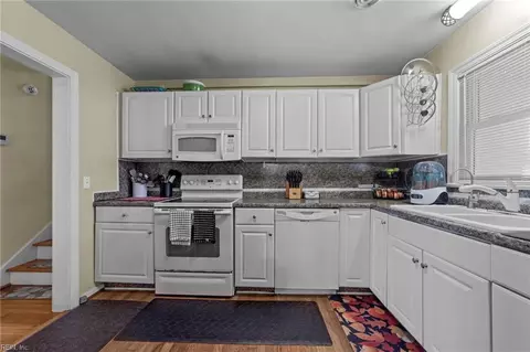 Kitchen - 81 Wheatland Dr, Hampton, VA 23666 photo 3 of 3