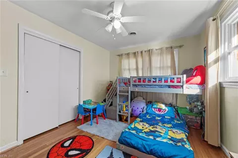 Bedroom - 81 Wheatland Dr, Hampton, VA 23666 photo 6 of 9