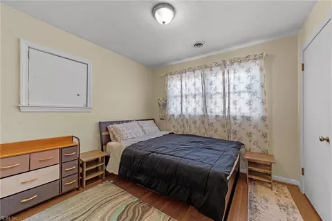 Bedroom - 81 Wheatland Dr, Hampton, VA 23666 photo 3 of 9