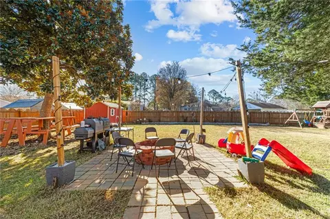 Exterior - 81 Wheatland Dr, Hampton, VA 23666 photo 4 of 12
