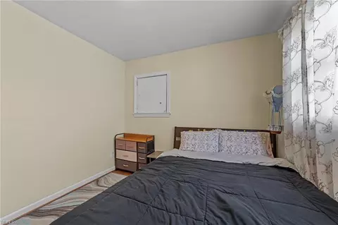 Bedroom - 81 Wheatland Dr, Hampton, VA 23666 photo 4 of 9