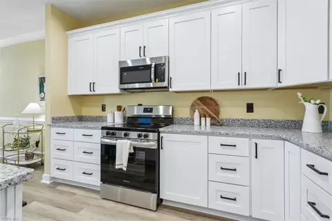 Kitchen - 1210 Quash St, Hampton, VA 23669 photo 2 of 5