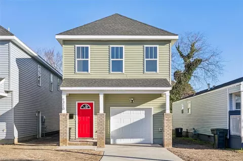 Exterior - 1210 Quash St, Hampton, VA 23669 photo 3 of 8