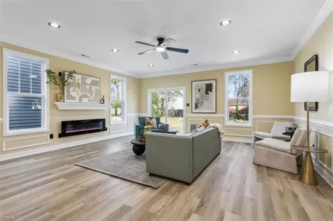 Living - 1210 Quash St, Hampton, VA 23669 photo 2 of 4