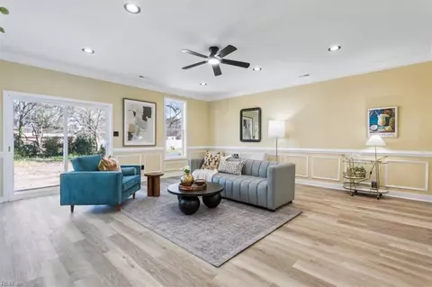 Living - 1212 Quash St, Hampton, VA 23669 photo 3 of 4
