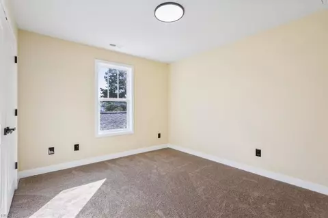 Bedroom - 1212 Quash St, Hampton, VA 23669 photo 6 of 9