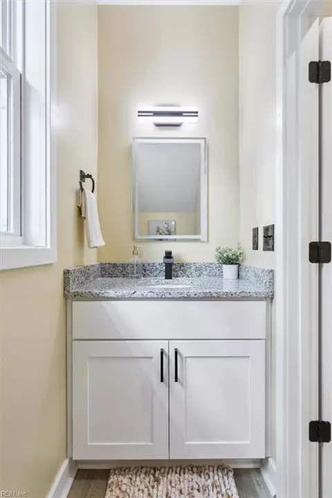 Bath - 1212 Quash St, Hampton, VA 23669 photo 1 of 5