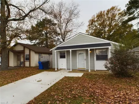 3832 Sugar Creek Ln, Portsmouth, VA 23703