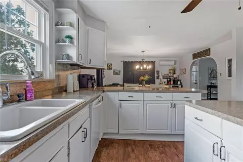 Kitchen - 13199 Poor House Rd, Windsor, VA 23487 photo 4 of 6