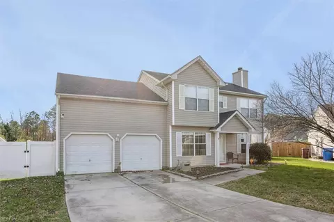 1327 Pinecroft Ln, Chesapeake, VA 23323