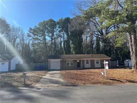 4621 Camellia Dr, Suffolk, VA 23435