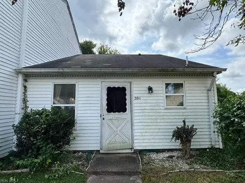 2811 Eric Ct, Chesapeake, VA 23323