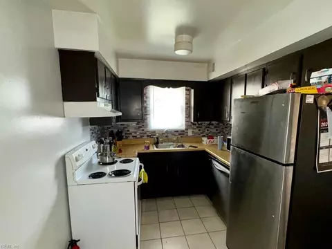 Kitchen - 2811 Eric Ct, Chesapeake, VA 23323 photo 1 of 2